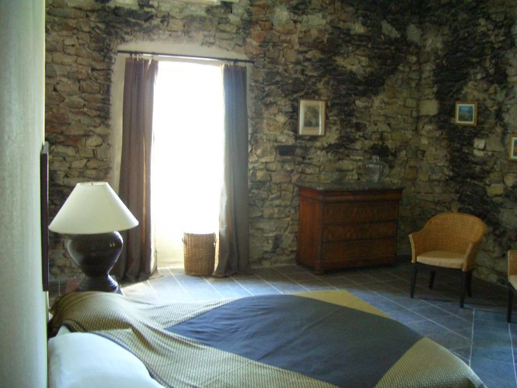 Le Prieure Des Sources Hotel La Repara Bilik gambar