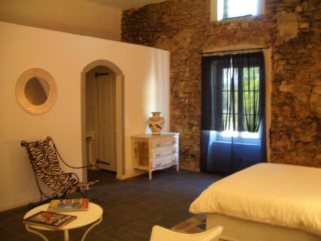 Le Prieure Des Sources Hotel La Repara Bilik gambar